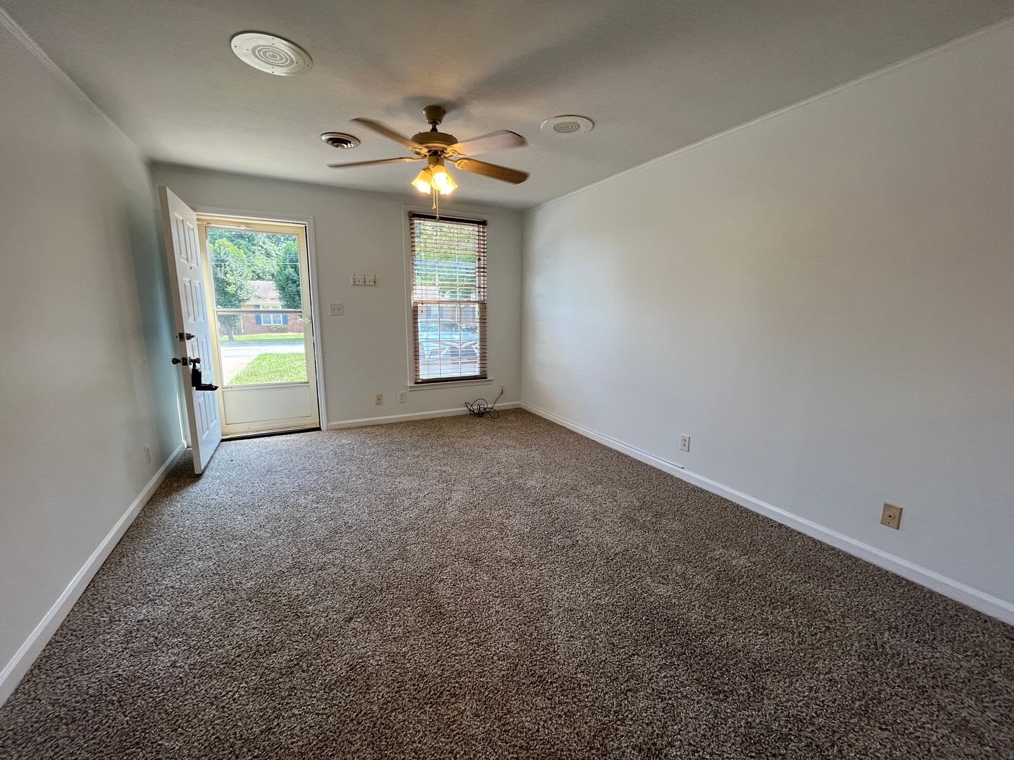 Condo in the Heart of Sango. Super Easy Access to I24 – photo 5