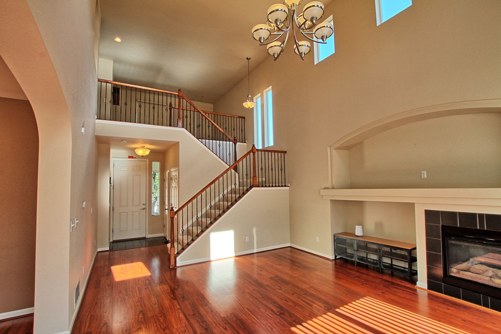 3 bed 2.5 bath House in Southcreek – photo 2