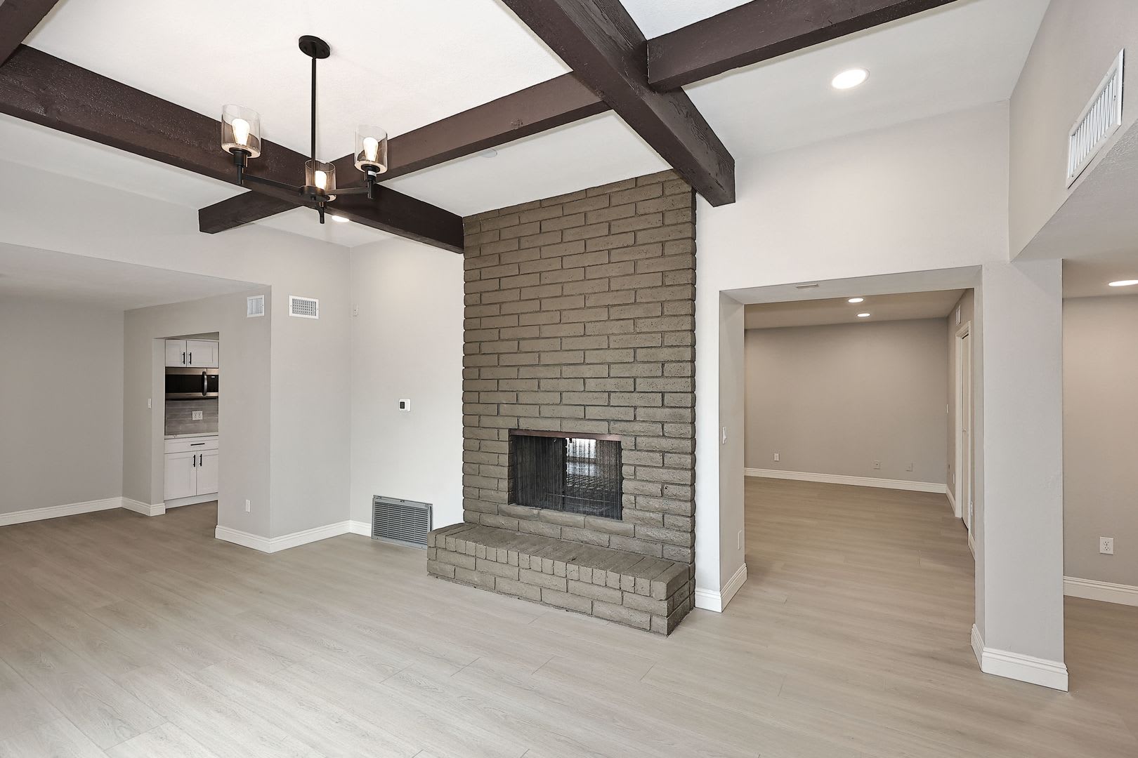 2131 E Geneva Dr Tempe Az 85282 – photo 2