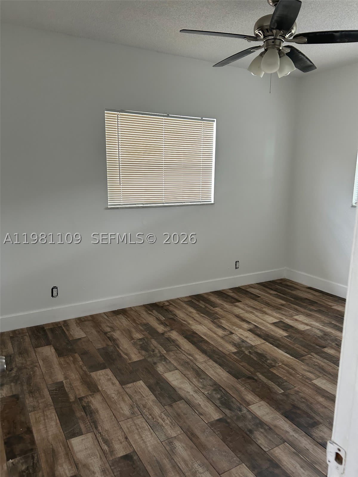 730 SW 4th St – photo 3