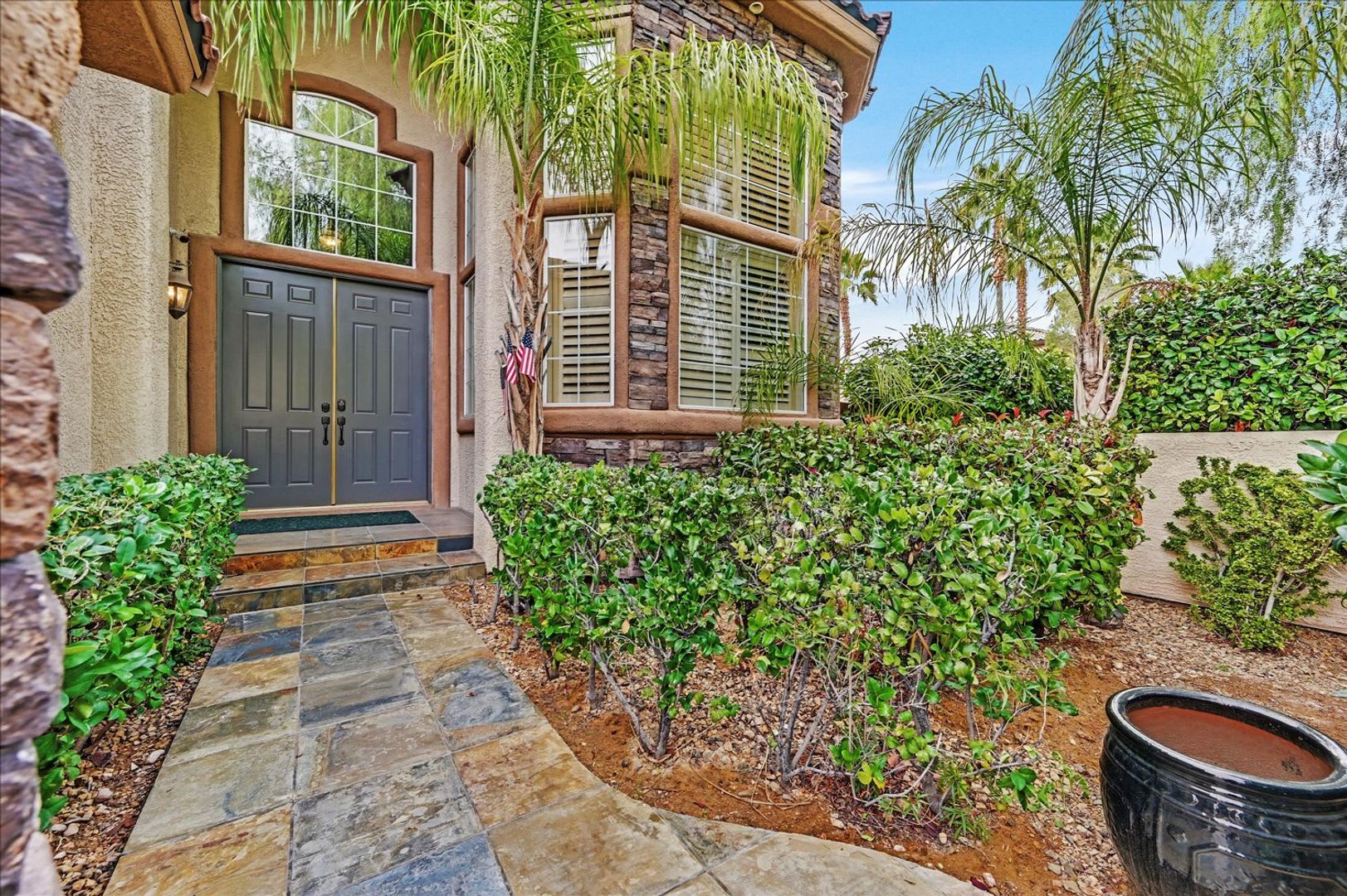 Fully Upgraded 5 Bedroom 4.5 Bathroom in Guard Gated Foothills Community! – photo 2