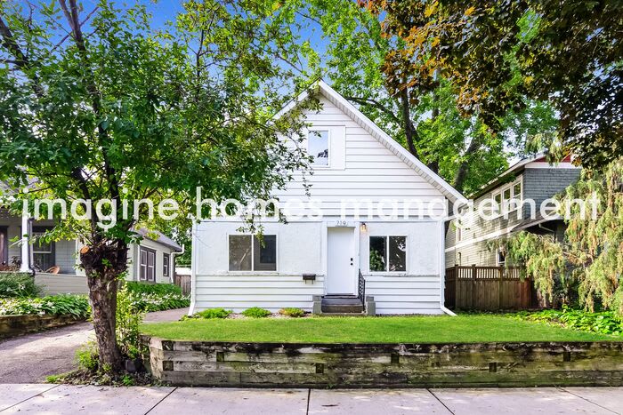 719 West 40th Street – photo 1