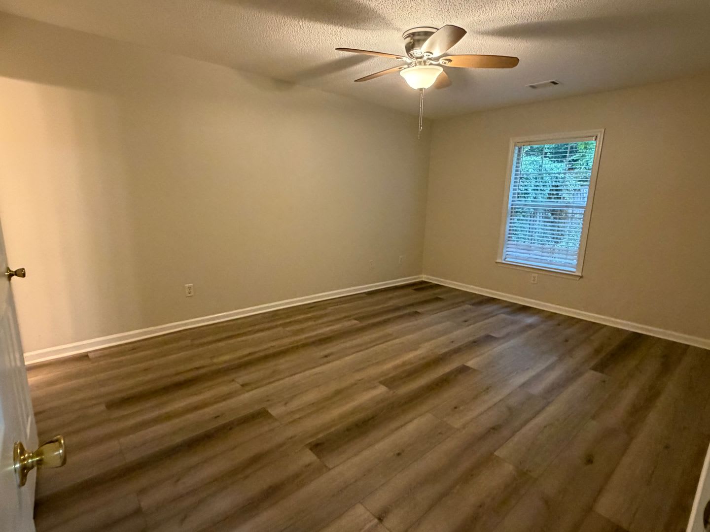 2BR 2BA No Carpet – photo 5