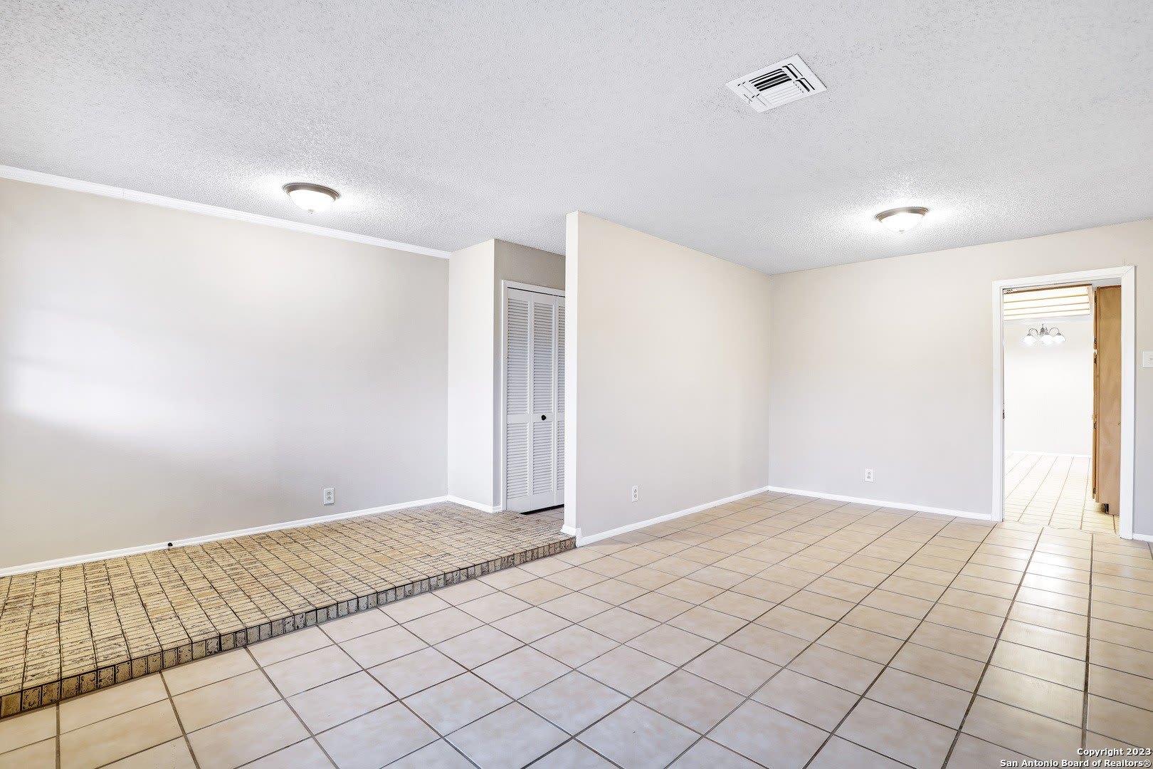 8138 Raritan St – photo 4