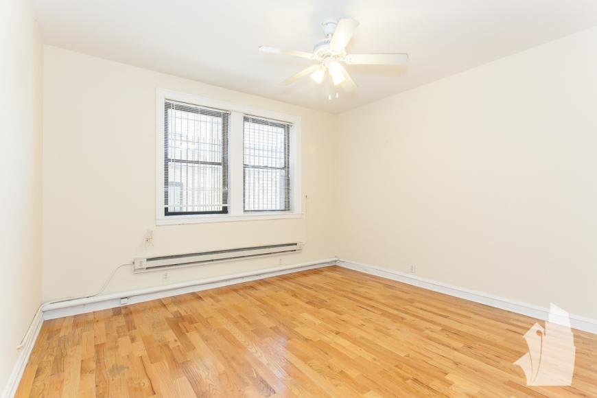 544 W Wellington Ave – photo 3