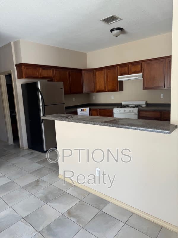 8940 Herbert Street – photo 3