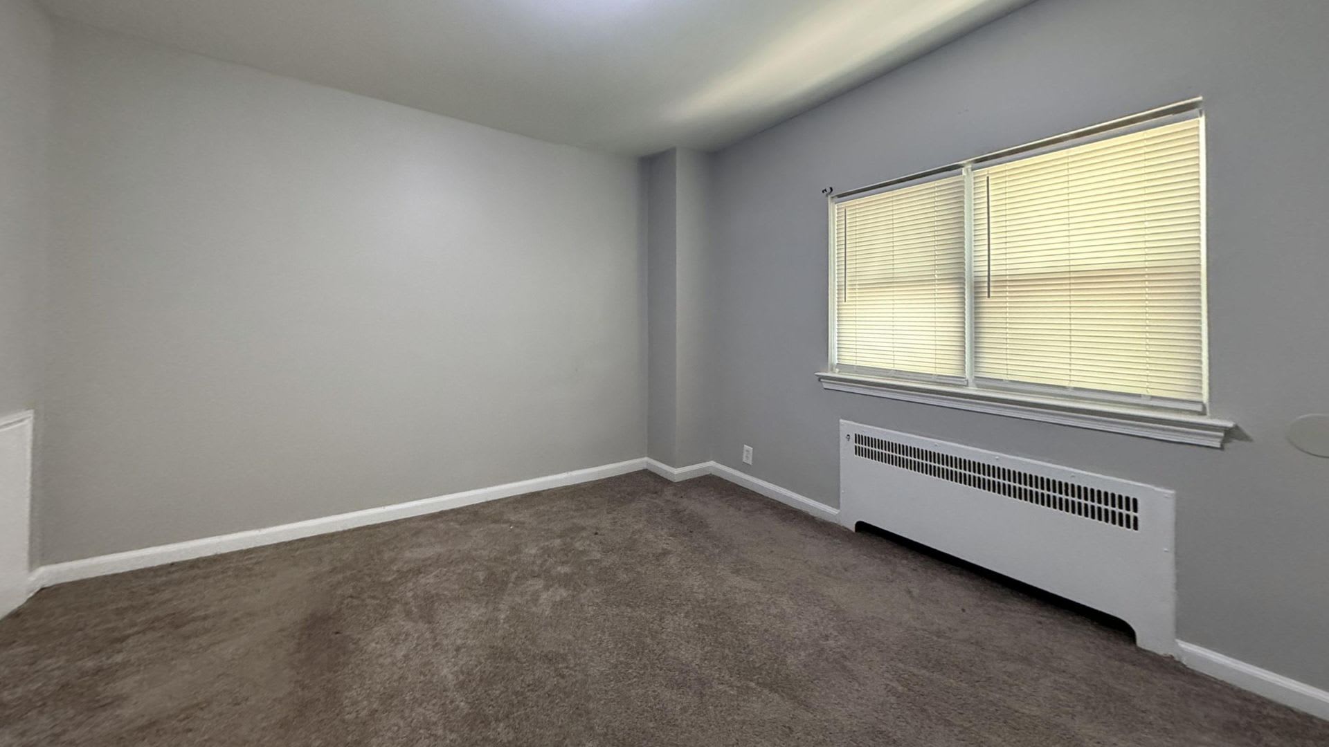 Gorgeously Remodeled 3 Br Townhome W Garage Oil Heat In Upper Darby – photo 4