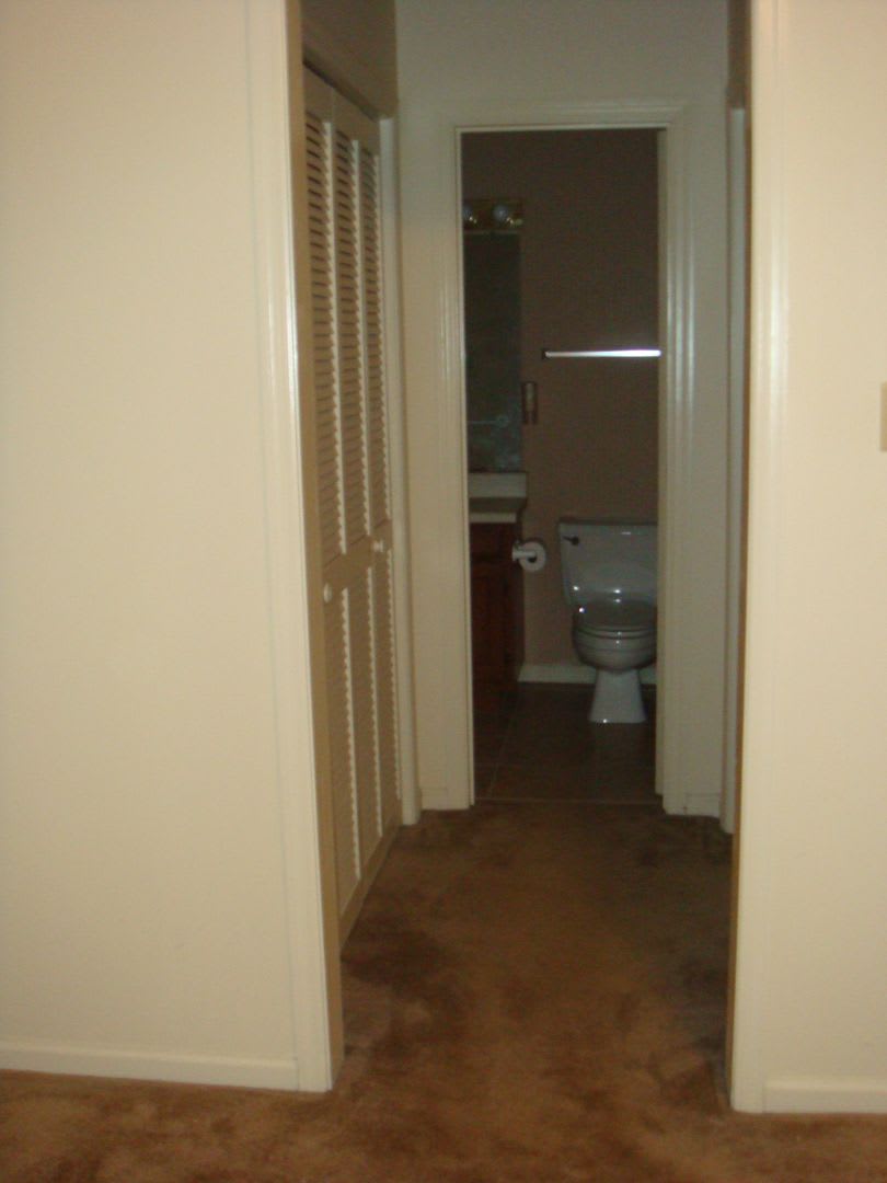 THREE BEDROOM, TWO BATH DUPLEX – photo 5