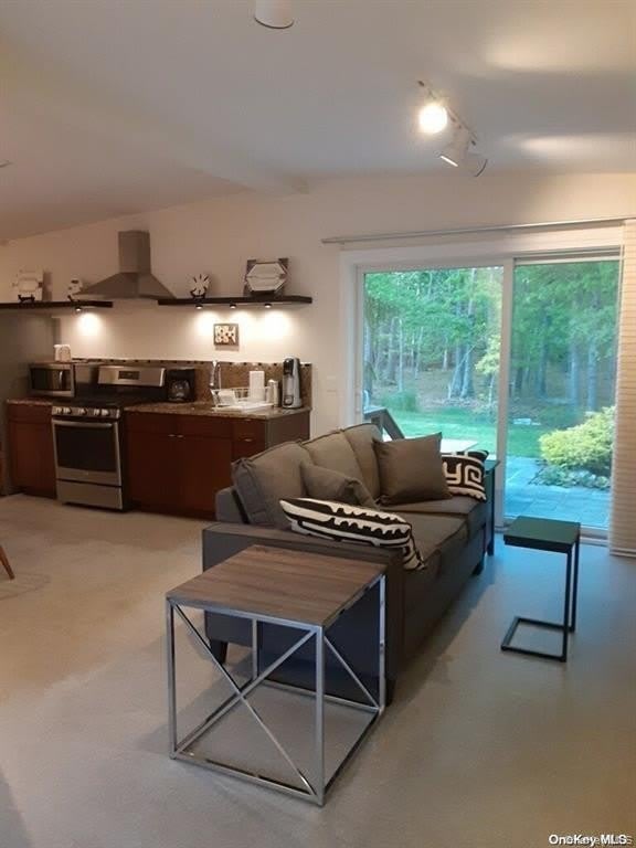 63 Gardiners Lane – photo 5