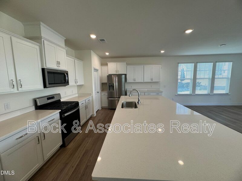37 Bluebell St – photo 2