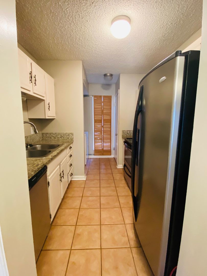 3 bed/1.5 bath townhome right off of I-49 – photo 4