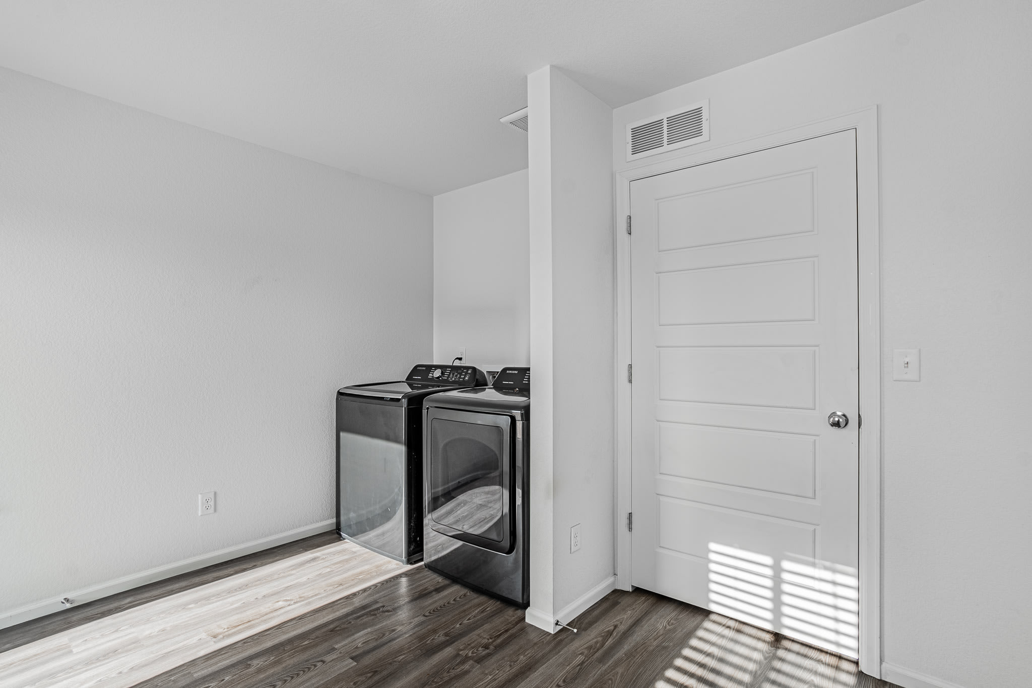 5377 N Andes St – photo 1