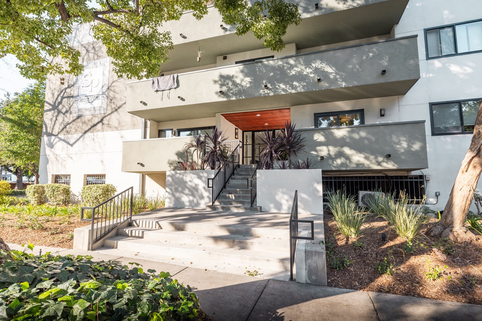 San Pasqual Apartments – photo 4