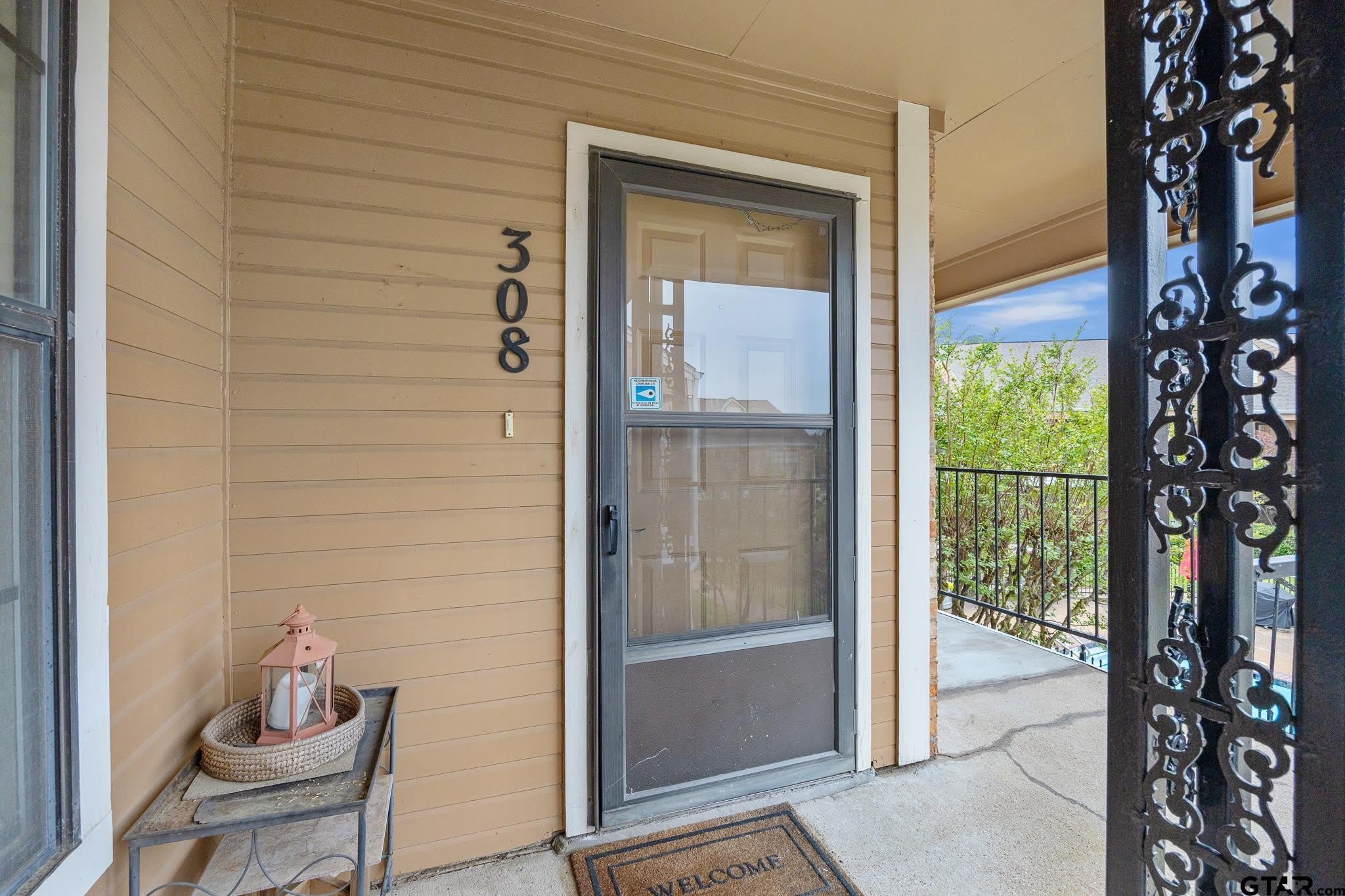 400 S Town 308 – photo 3