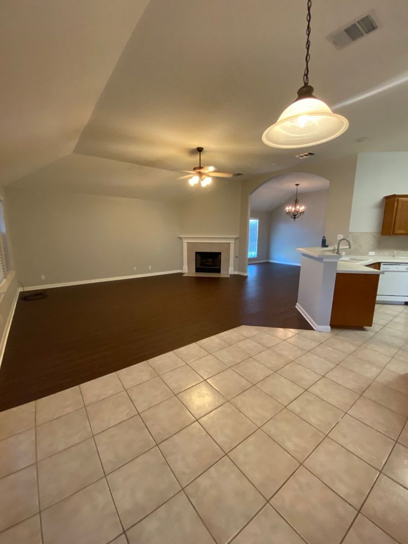 Nice One Story Home In Highland Park – photo 4