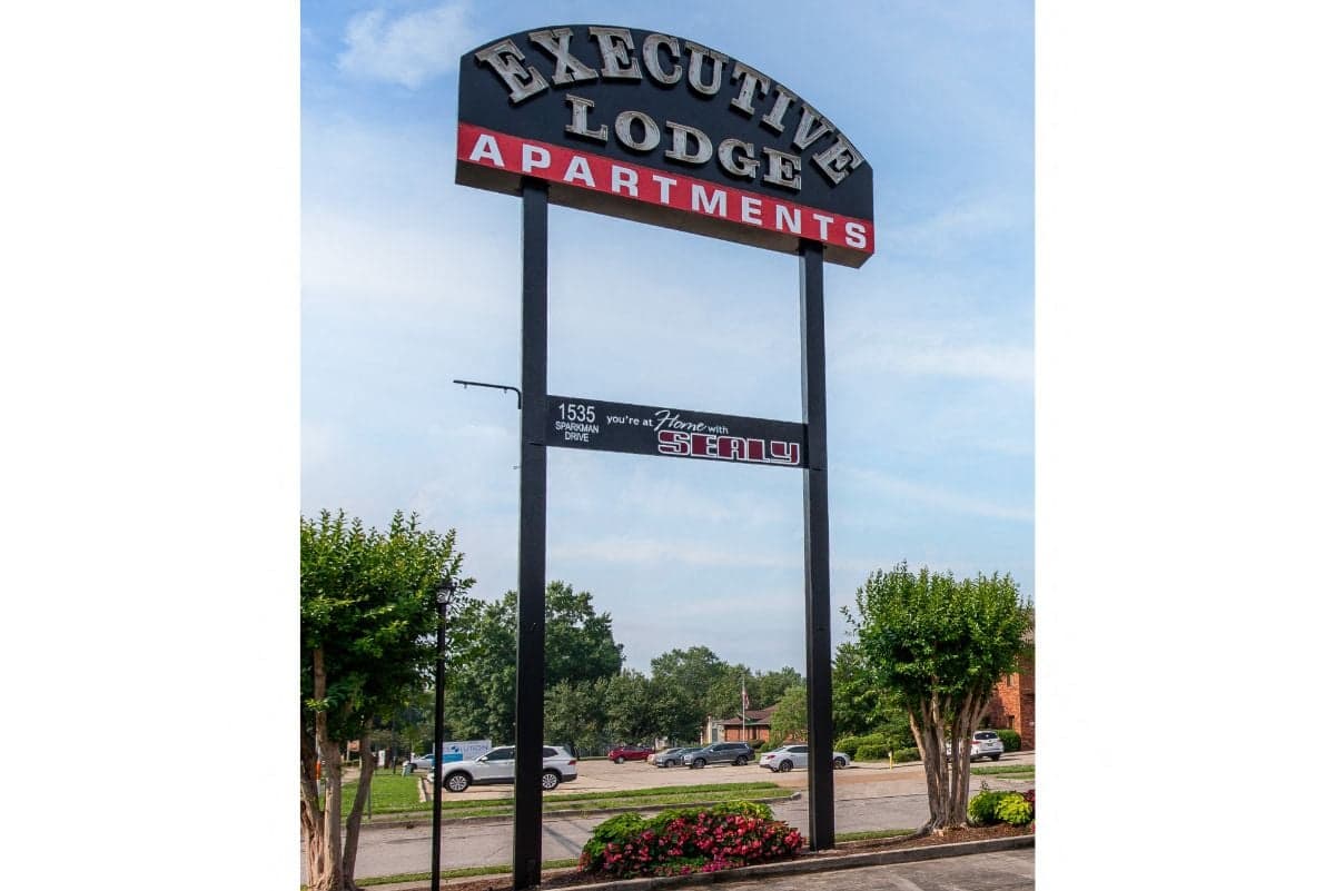 Executive Lodge – photo 1