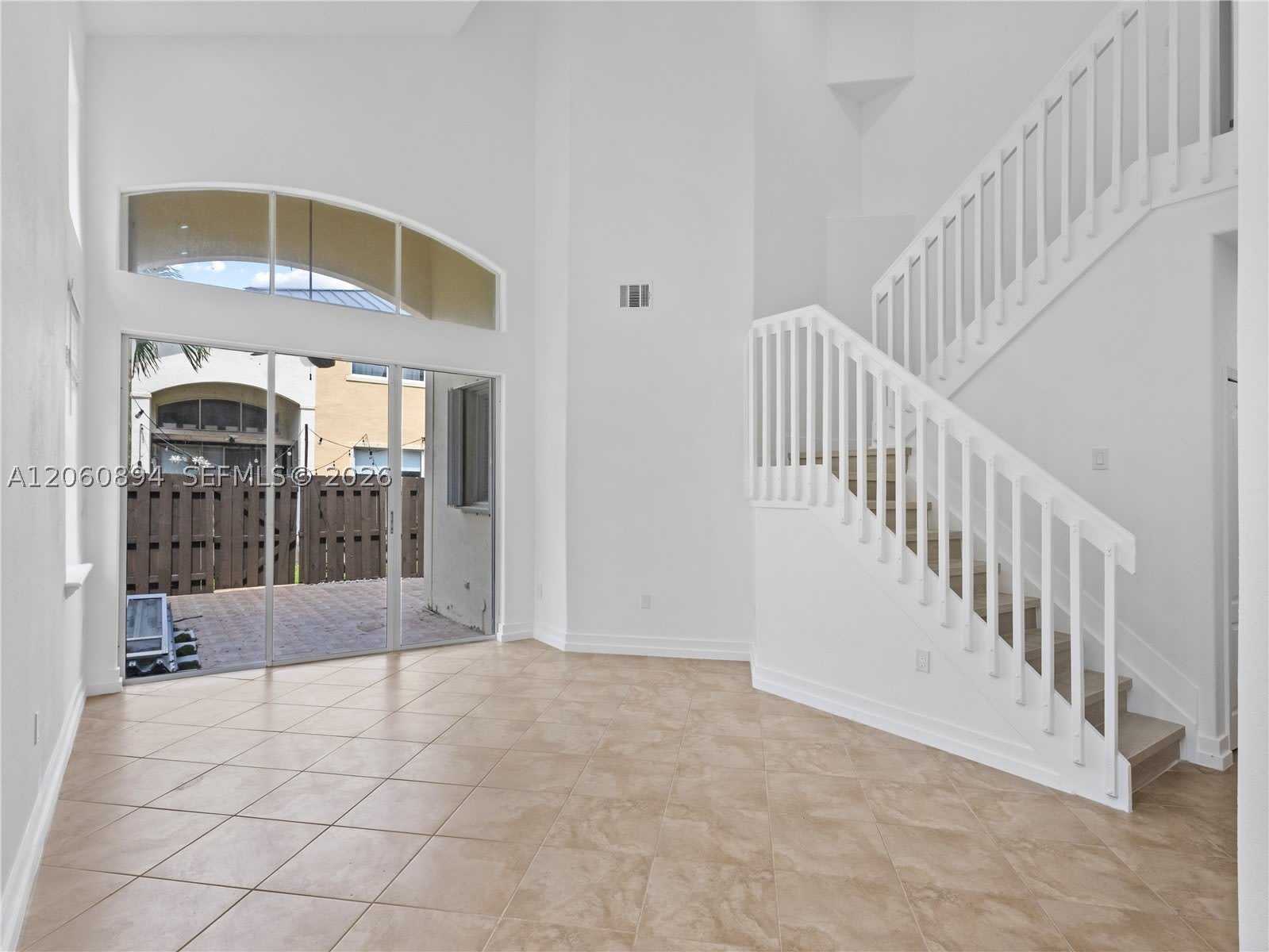 5502 NW 112th Ct – photo 5