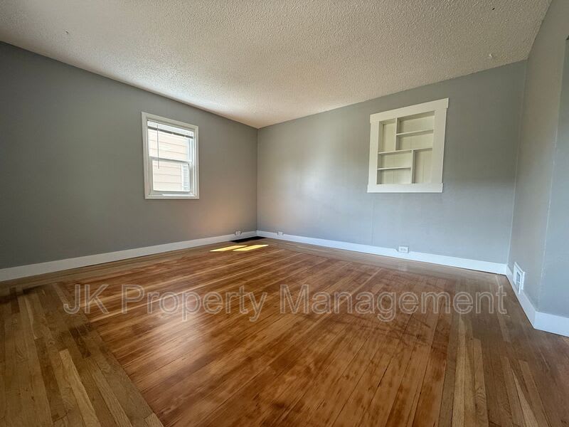 913 5th Ave N – photo 5