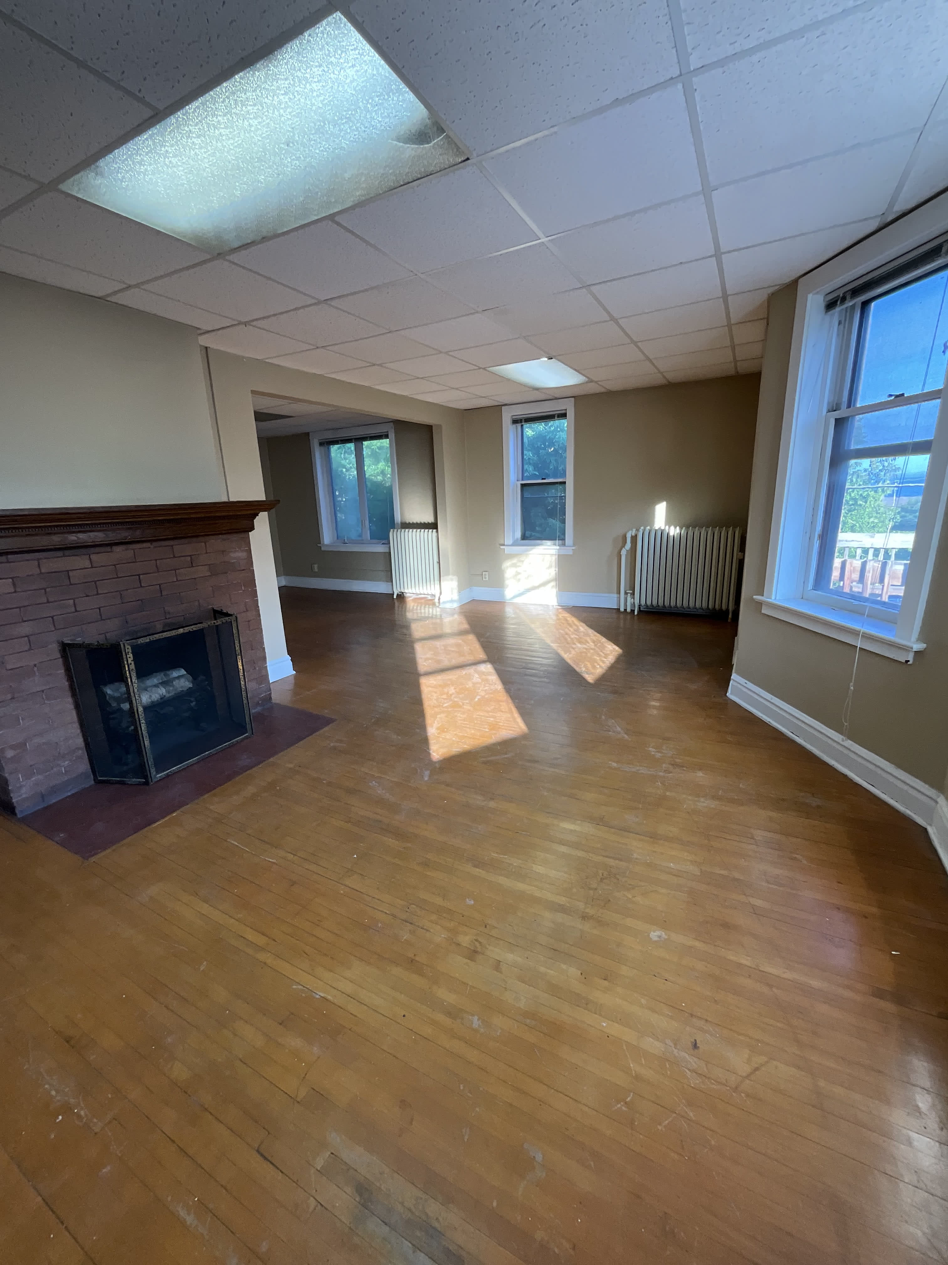 120 N 8th Ave E – photo 4