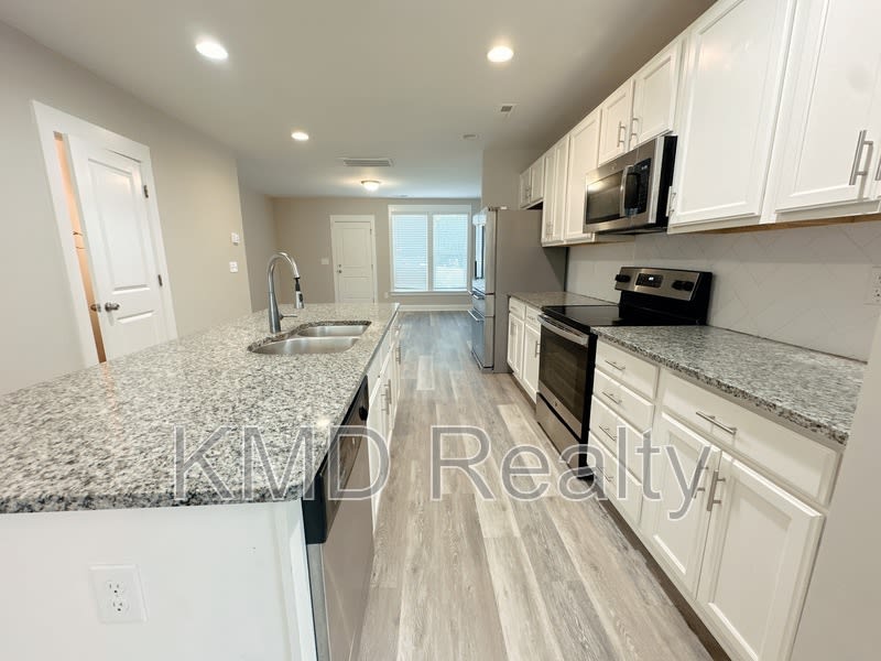 807 Mcarthur Avenue – photo 3