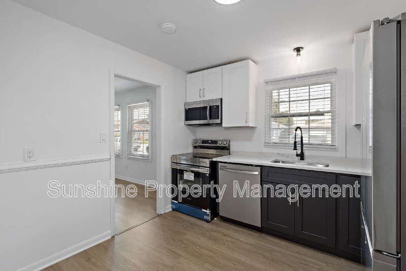 906 37th St – photo 5