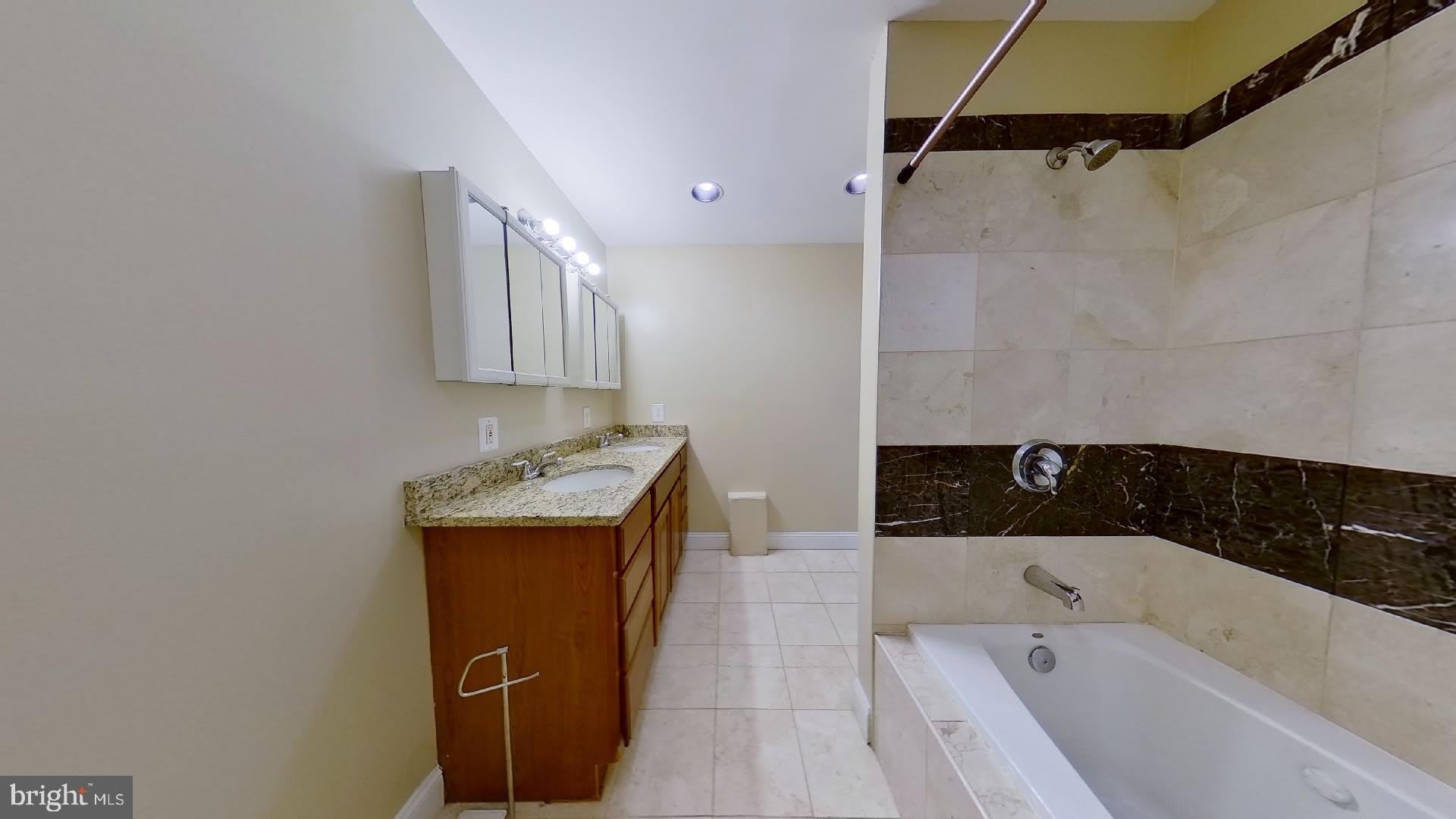 412 S EATON Street – photo 5
