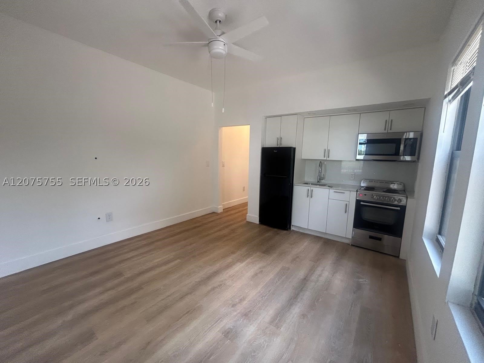 2000 Monroe St – photo 4