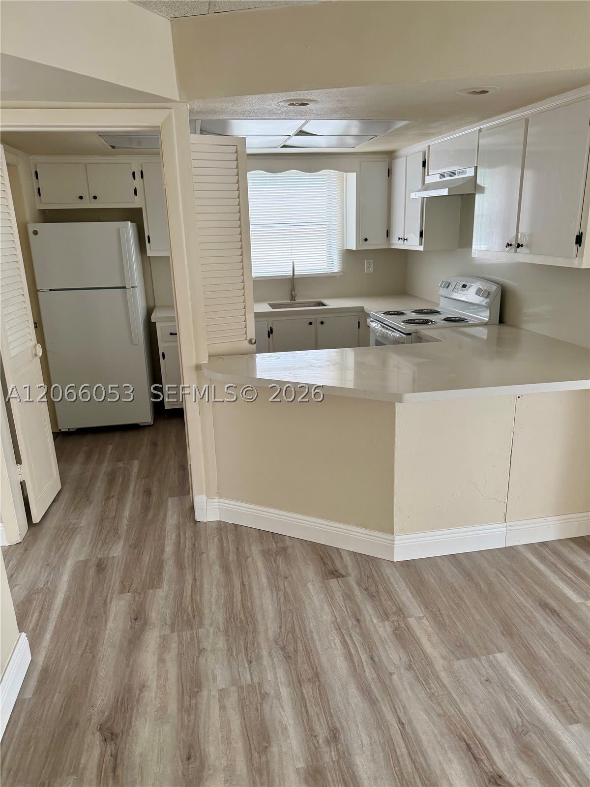 9390 E Bay Harbor Dr – photo 5