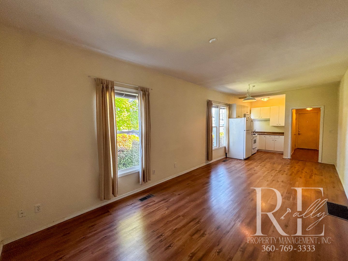 MOVE-IN SPECIAL: 50% OFF FIRST MONTHS RENT!!! – photo 4