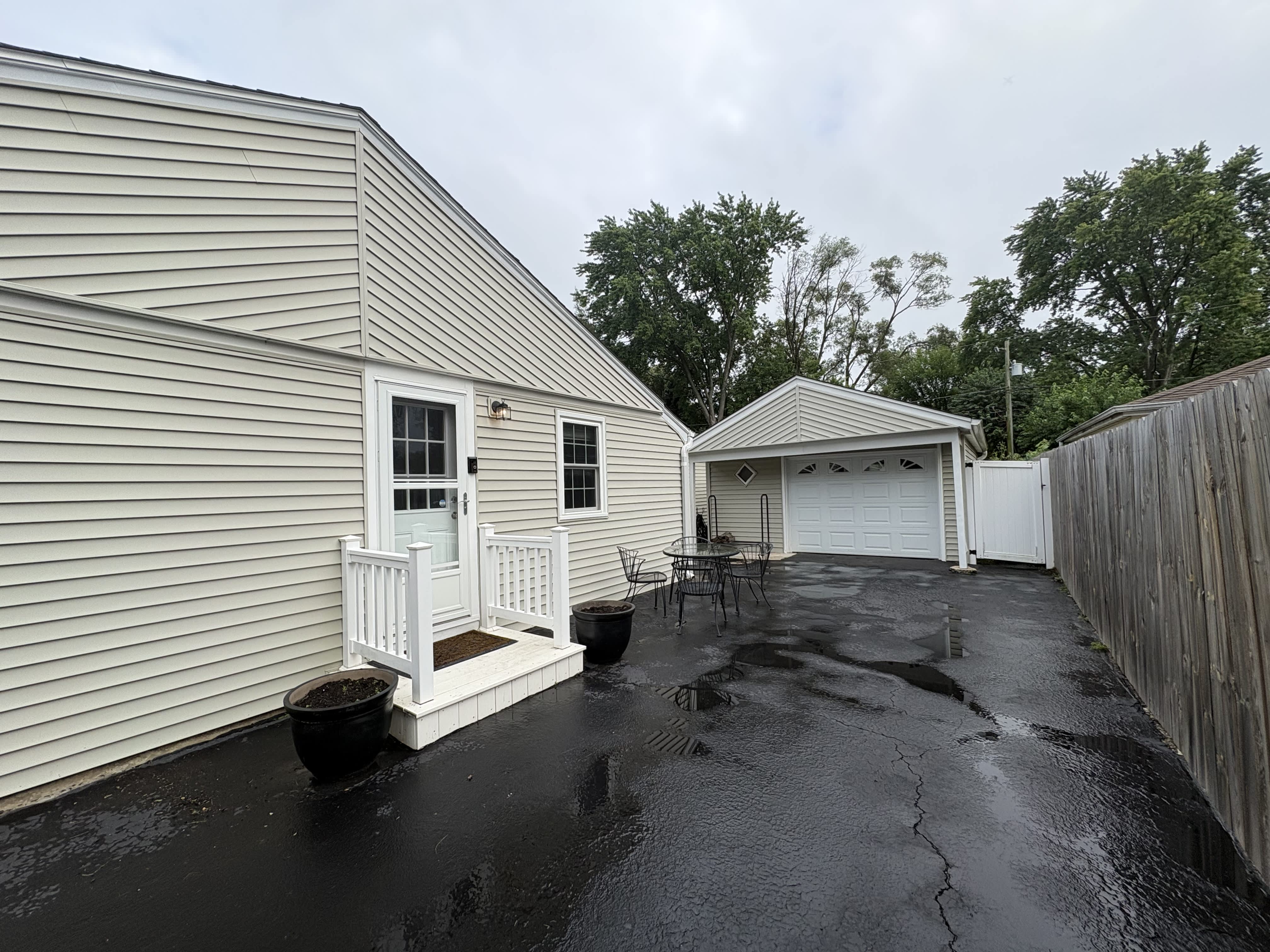 2105 Saint James Street – photo 3