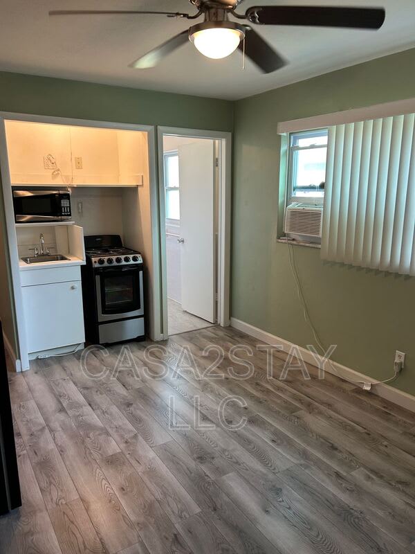 4917 Vincennes Street – photo 2