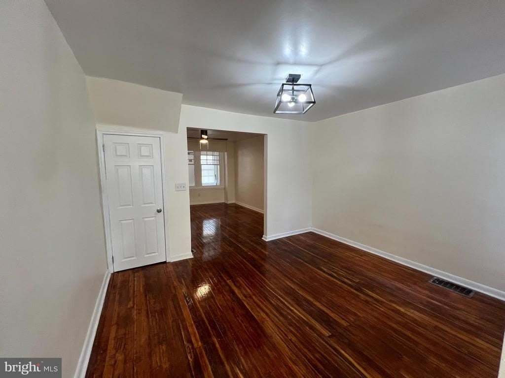 254 W SHELDON STREET – photo 5