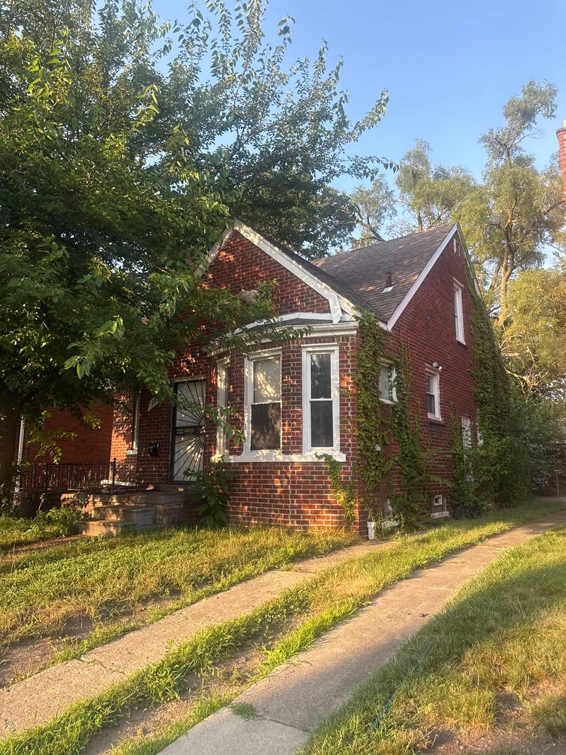 3 Bedroom Home In Detroit – photo 2
