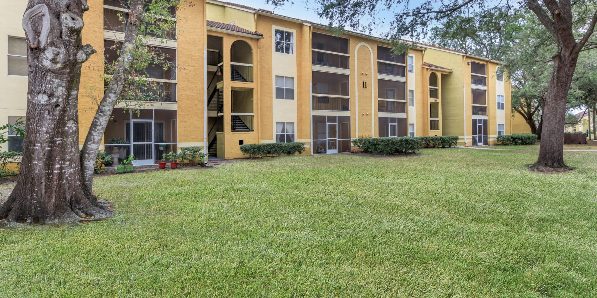 Images Condominiums – photo 1