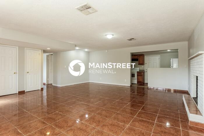 2534 North 51st Drive – photo 4