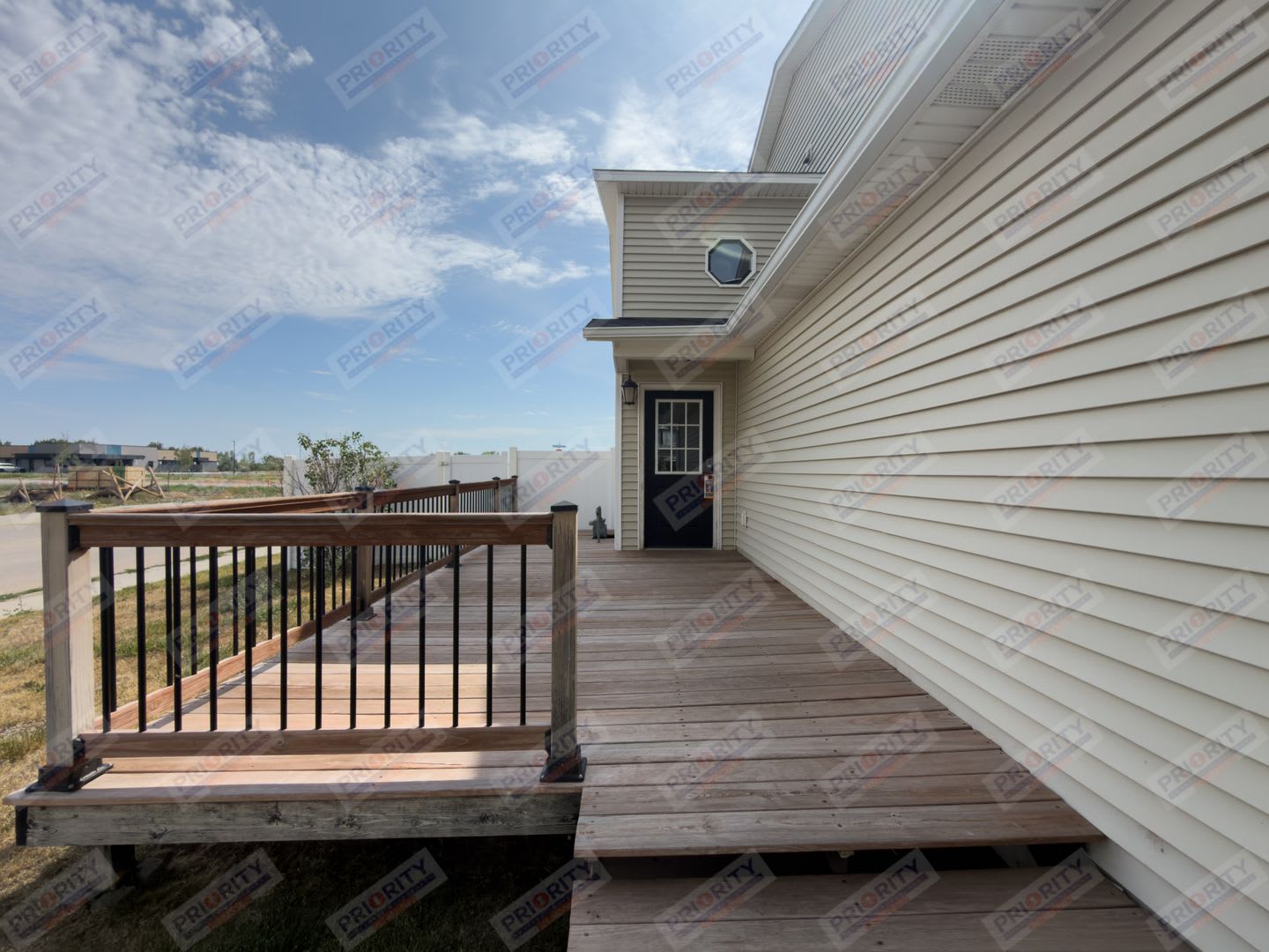 Townhome w/ a 2 car garage on a corner lot – photo 2