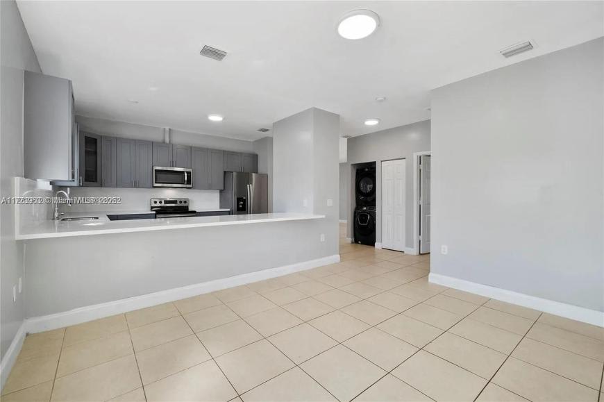 1839 NW 74th Ter – photo 4