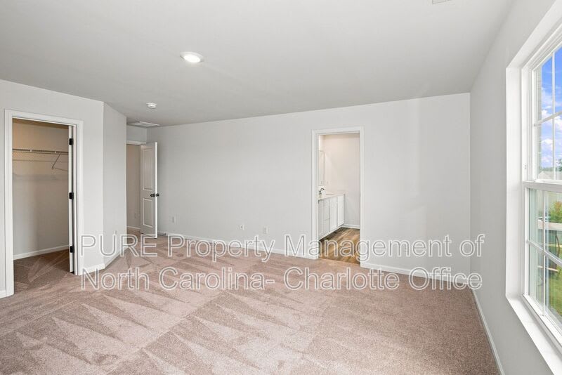 386 Hollingswood Dr – photo 5