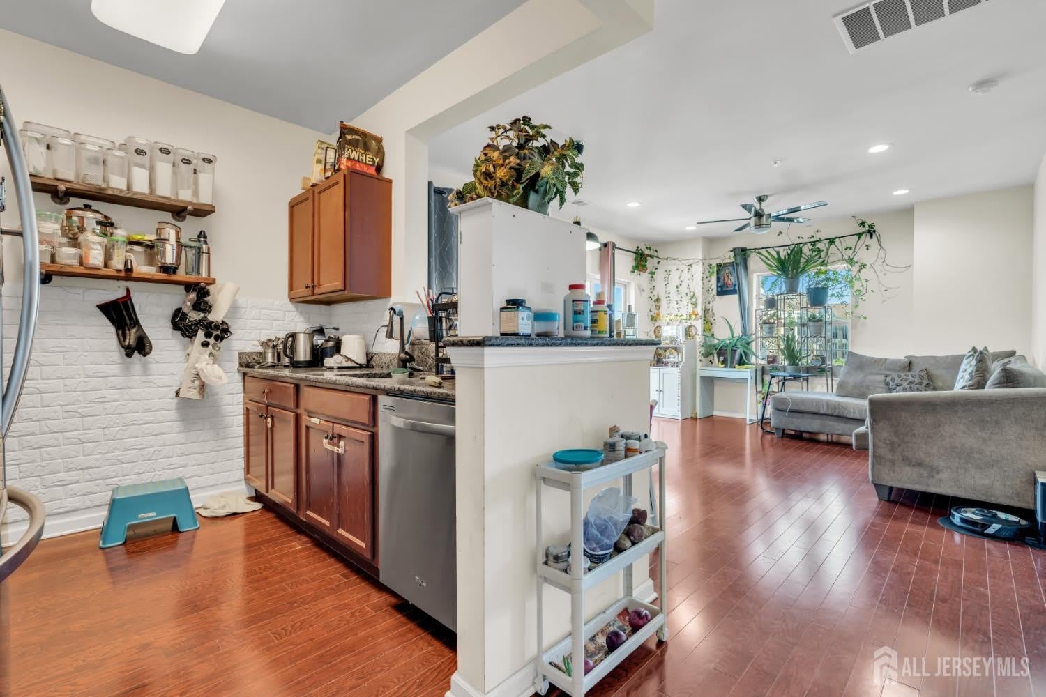 731 Strassle Way – photo 5