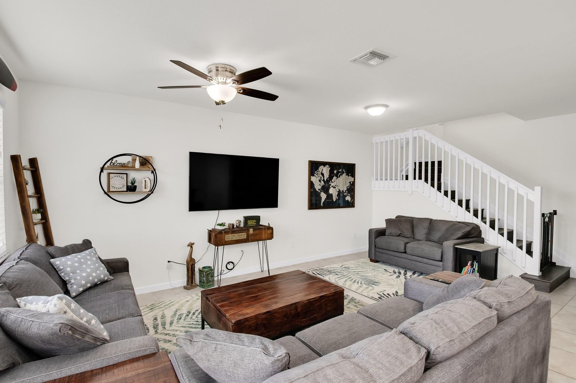 8455 Lakeview Trail – photo 2