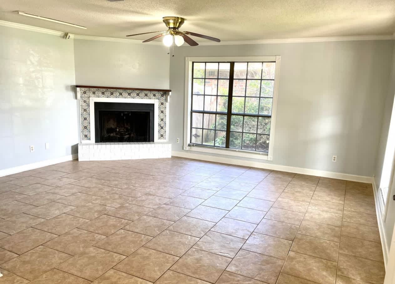 128 Longfellow Drive – photo 2