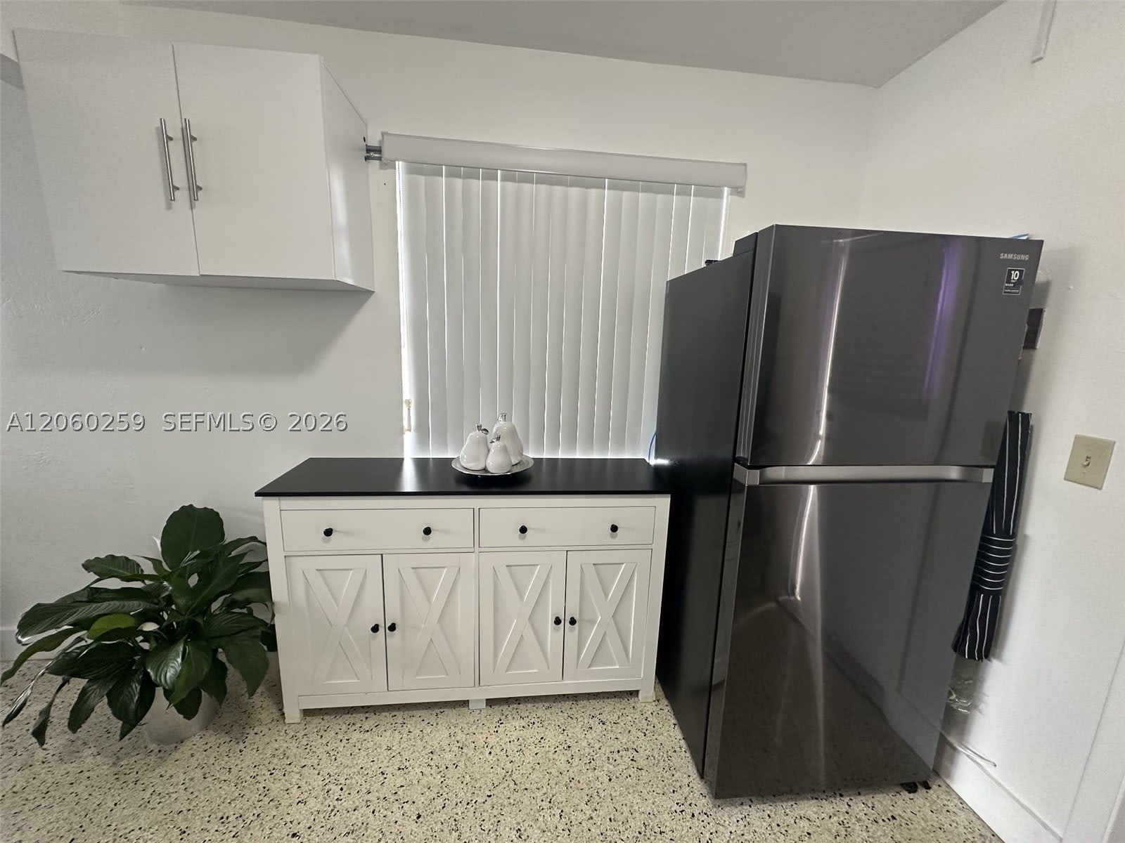 11040 SW 4th St – photo 3