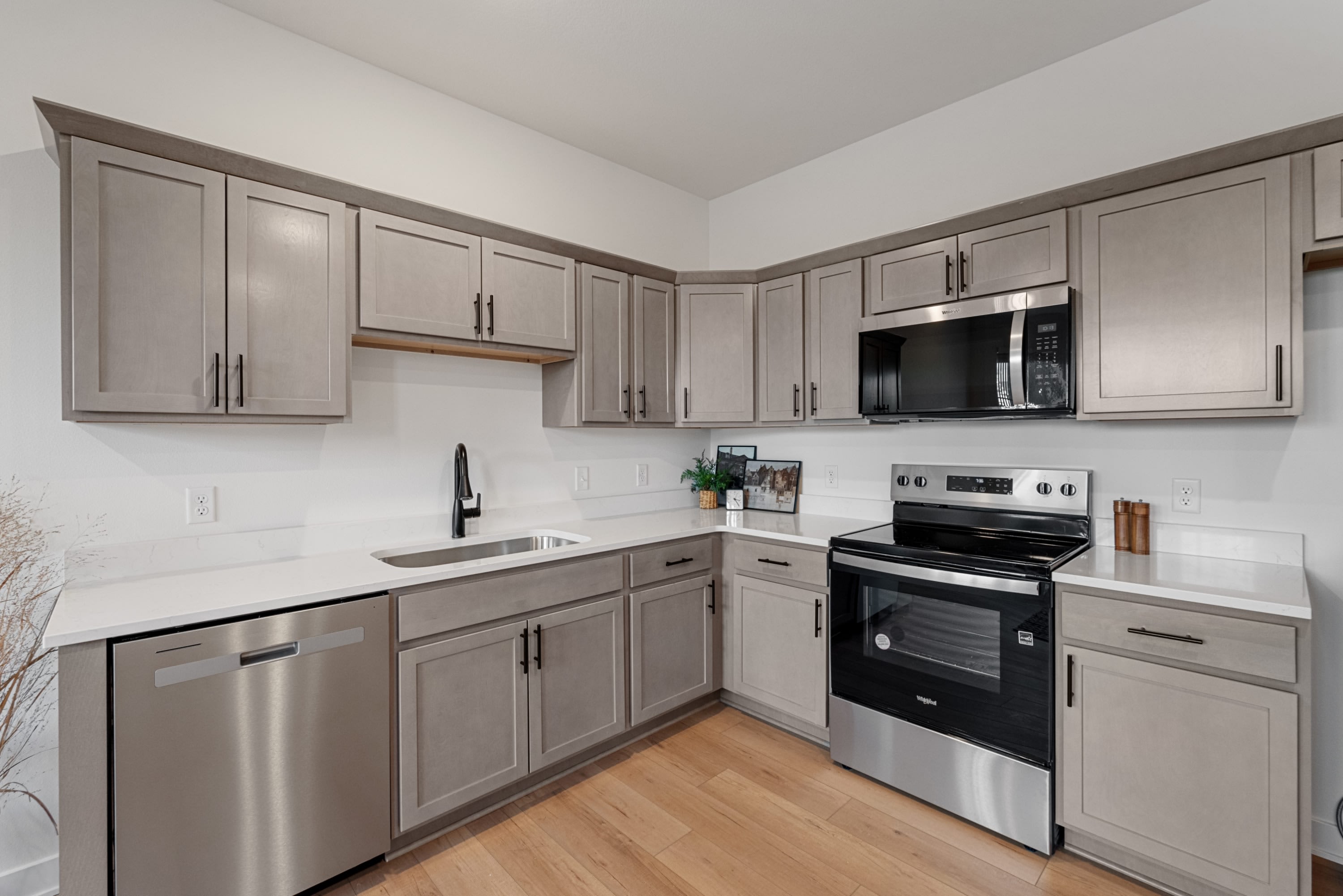1115 Southwest 11th Street – photo 3