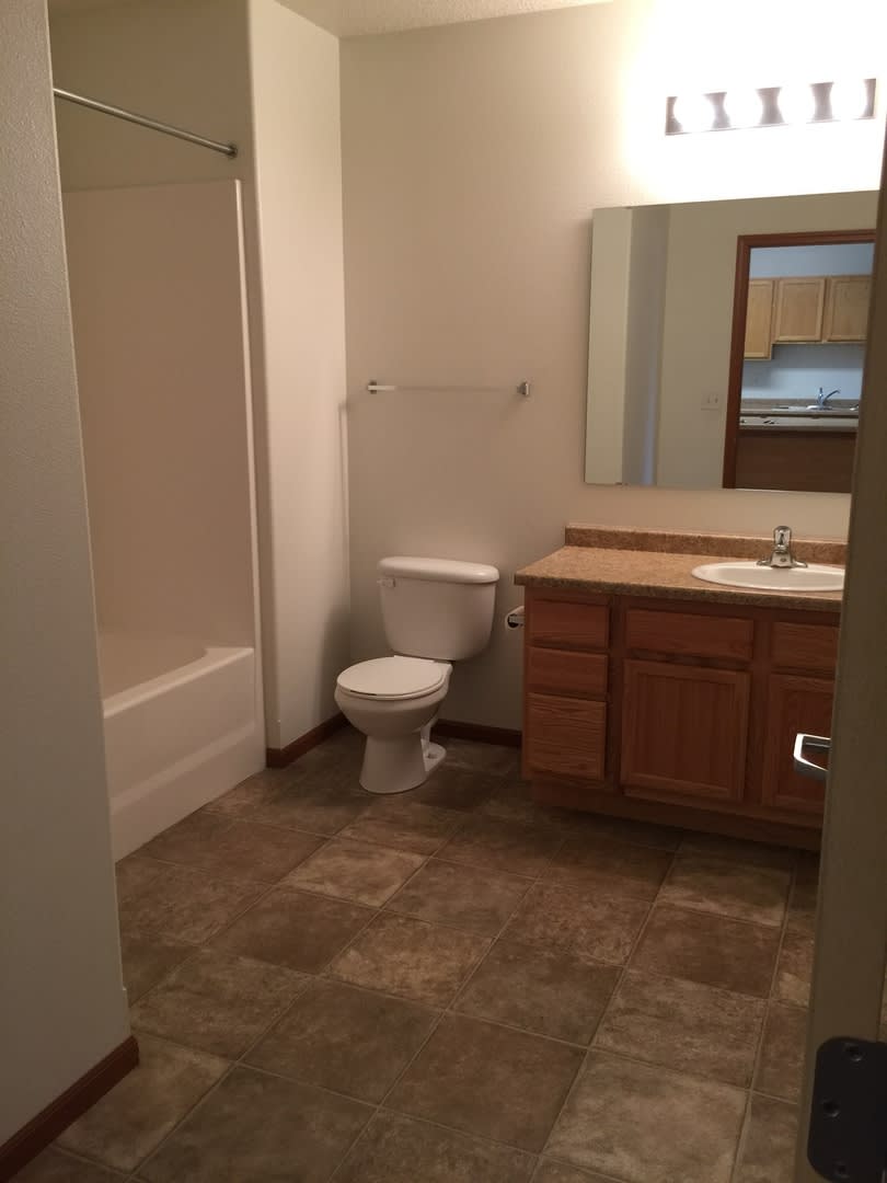 Dakota Creek Apartments – photo 3