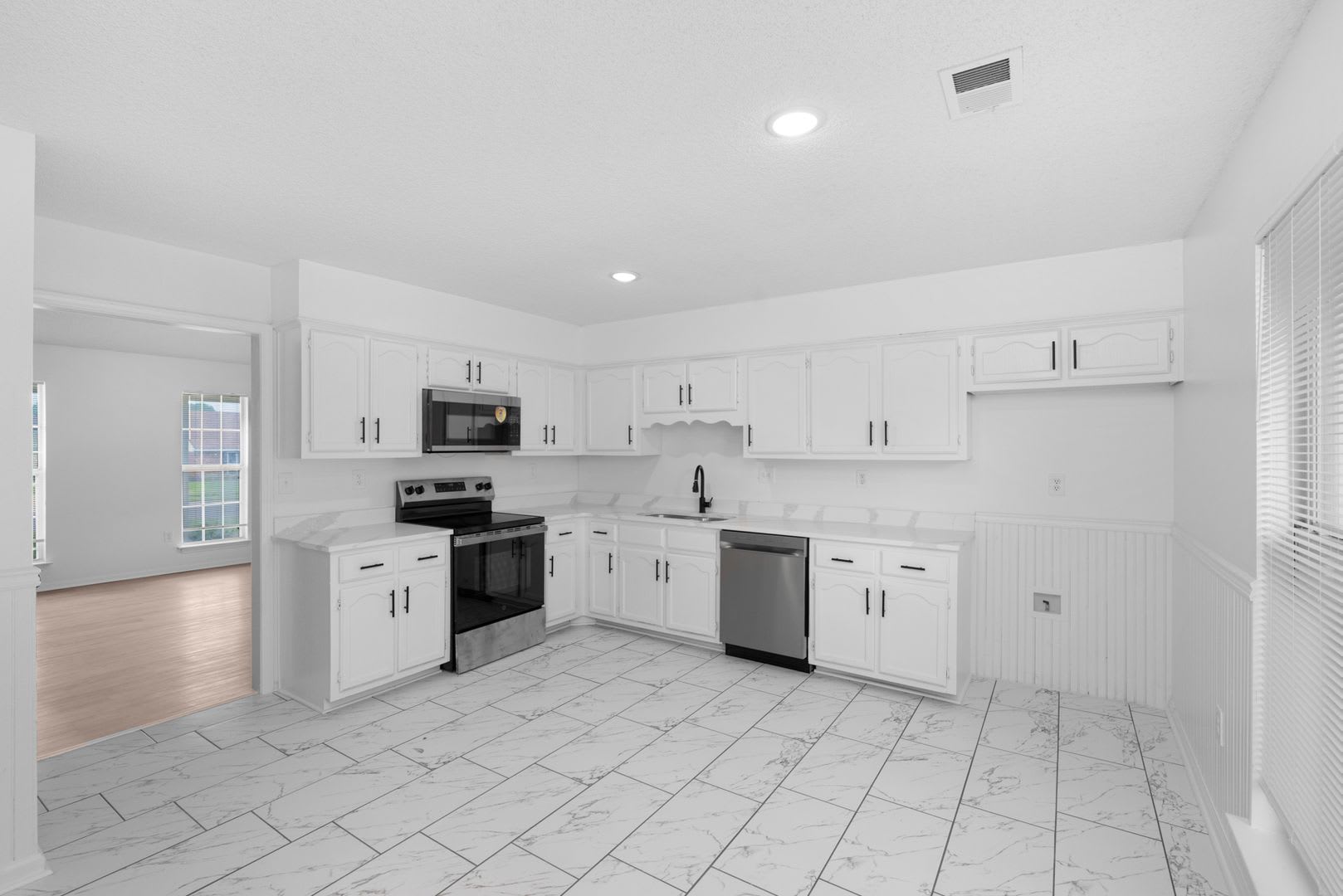Completely Renovated in Horn Lake – photo 5