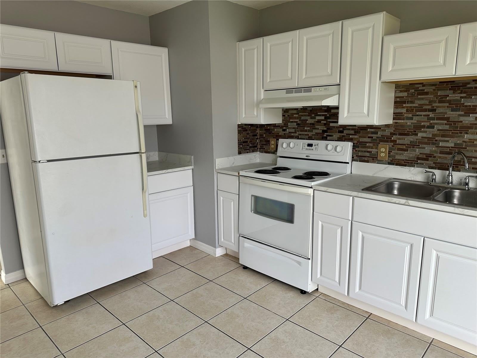 425 RICOLD Terrace – photo 4