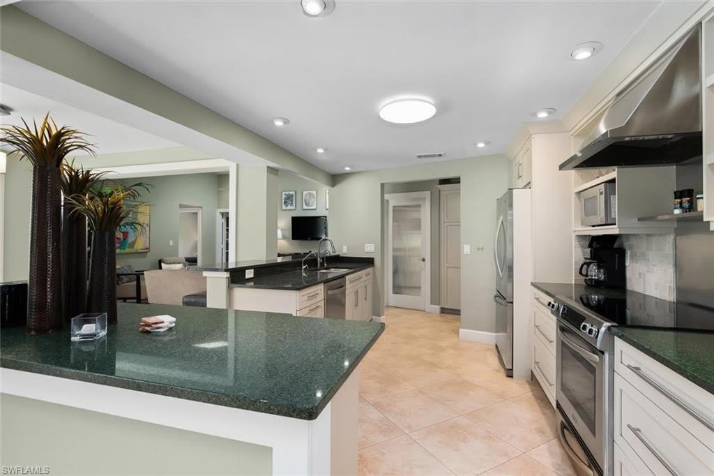9977 Treasure Cay Ln – photo 5