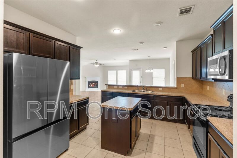 1729 Park Trails Blvd. – photo 4