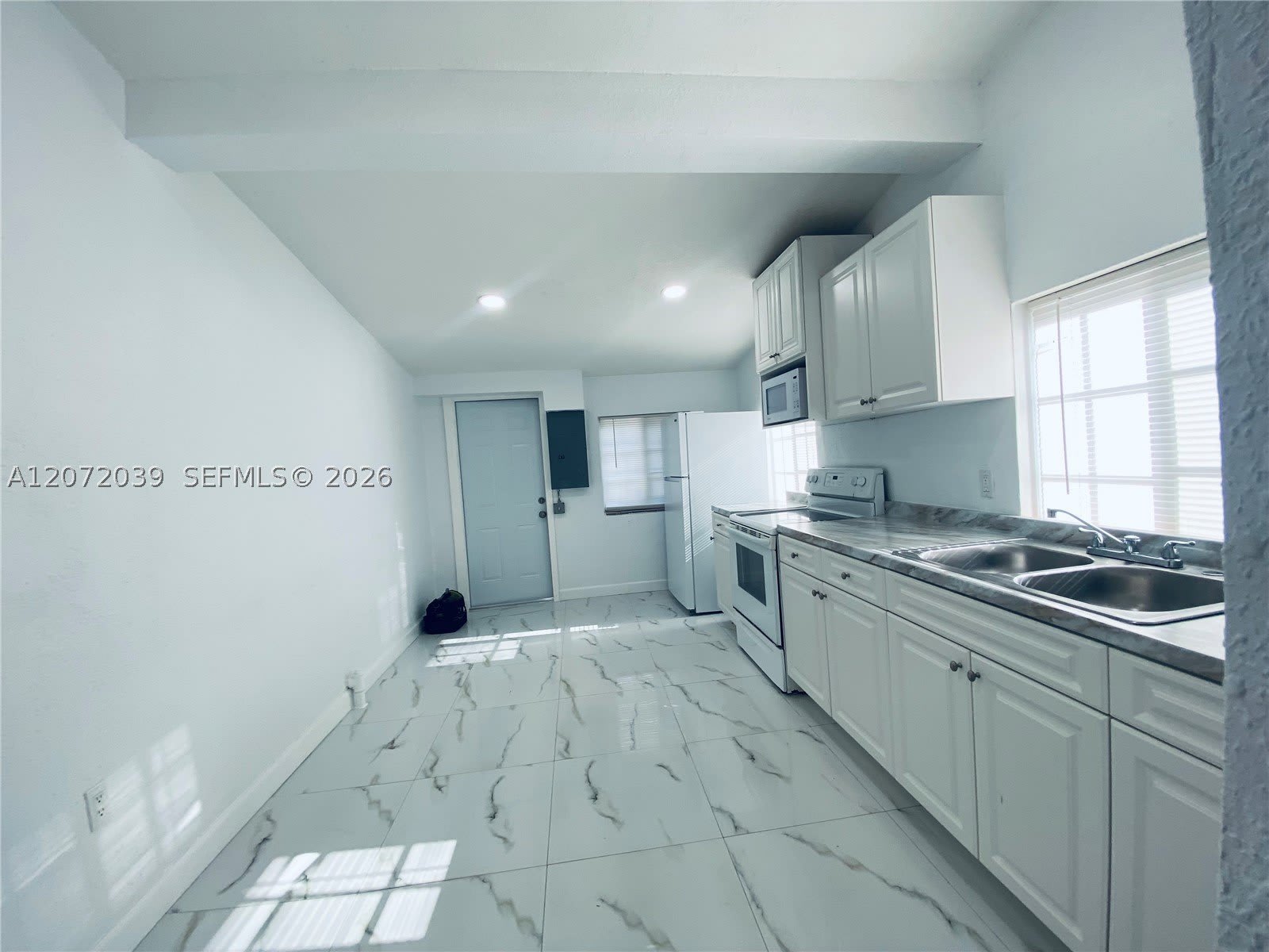 3100 NW 86th St – photo 1