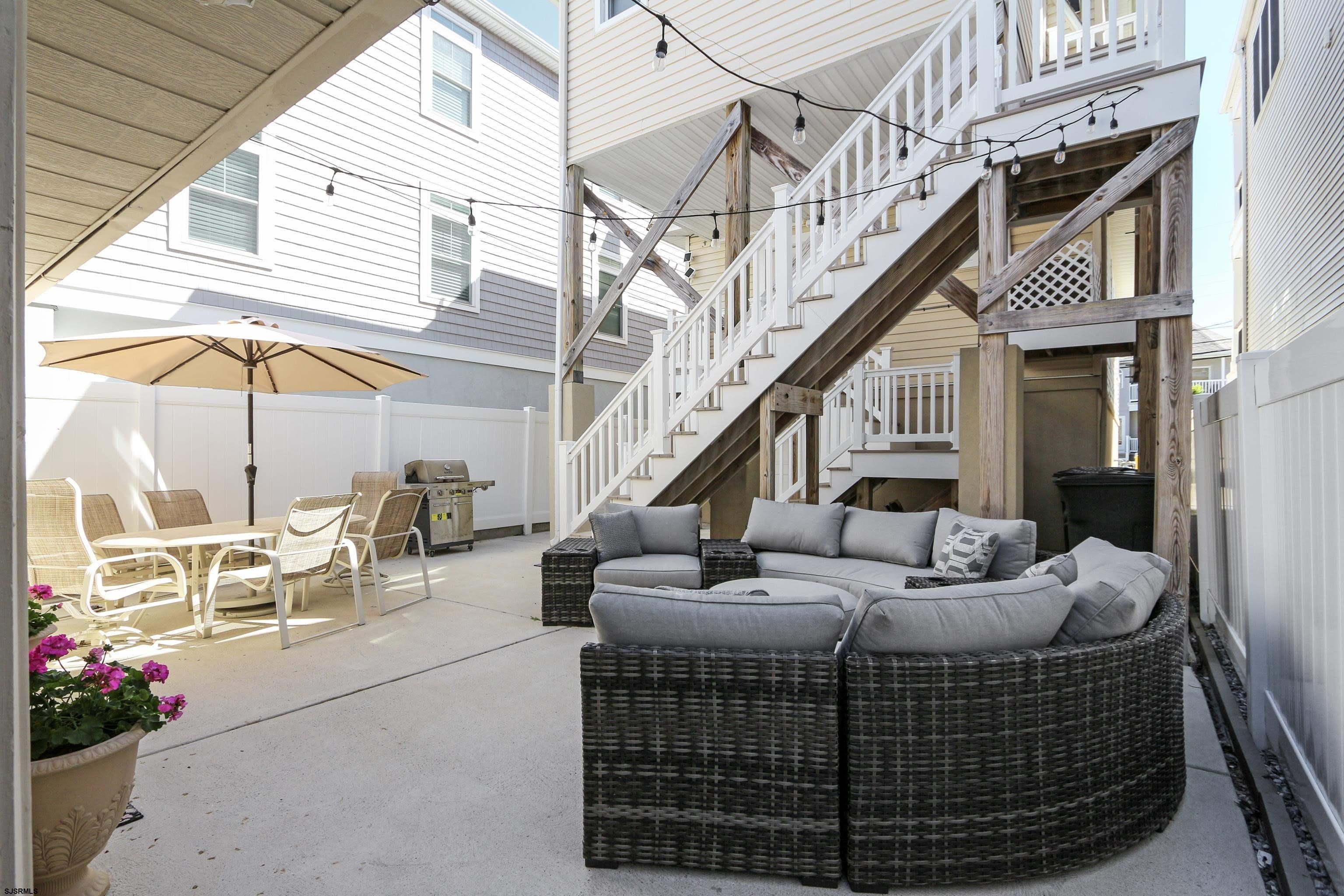 14 N Adams Ave – photo 3